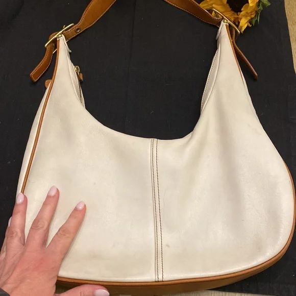 Cream with saddle detail COACH Zoe hobo shoulder bag - Picture 8 of 8